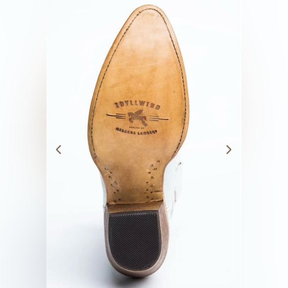 Idyllwind White Ankle Boots - Picture 7 of 13